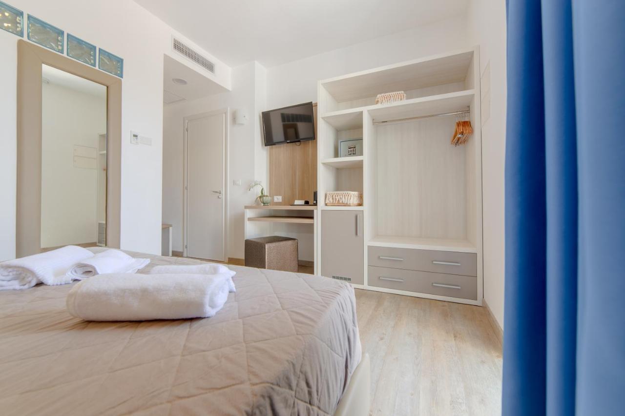 Villaggio Poseidone Beach Resort - Hotel トッレ・サン・ジョヴァンニ・ウジェント エクステリア 写真