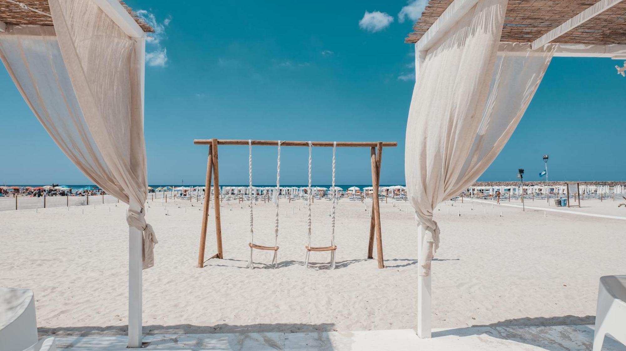 Villaggio Poseidone Beach Resort - Hotel トッレ・サン・ジョヴァンニ・ウジェント エクステリア 写真