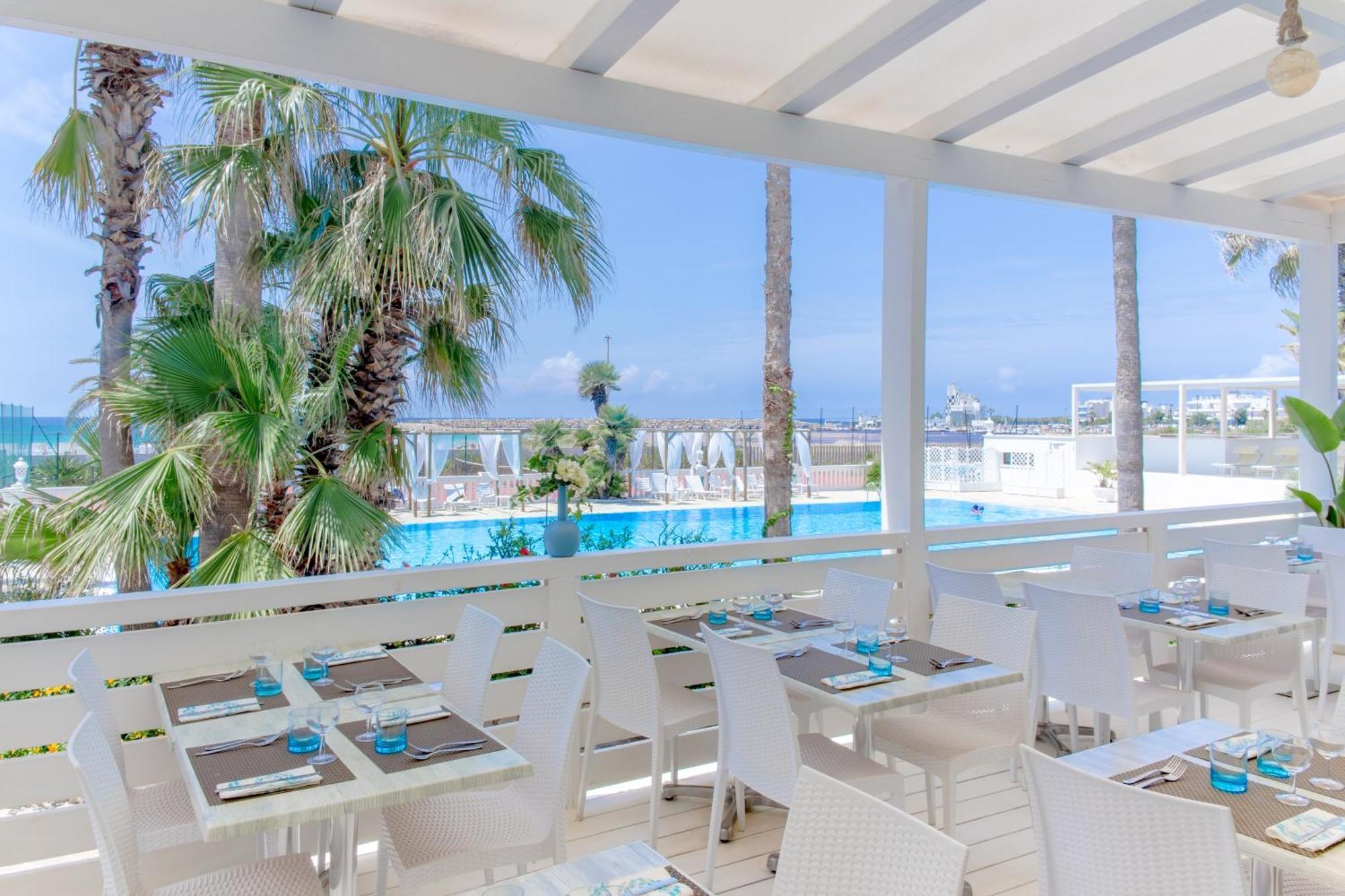 Villaggio Poseidone Beach Resort - Hotel トッレ・サン・ジョヴァンニ・ウジェント エクステリア 写真